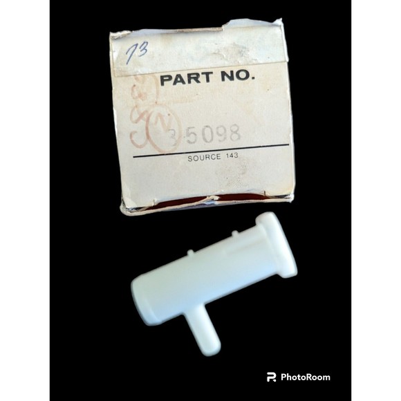 Tecumseh 35098 Air Cleaner Adapter Piece Genuine Lawnmower Part Vintage Boxed - Picture 1 of 5
